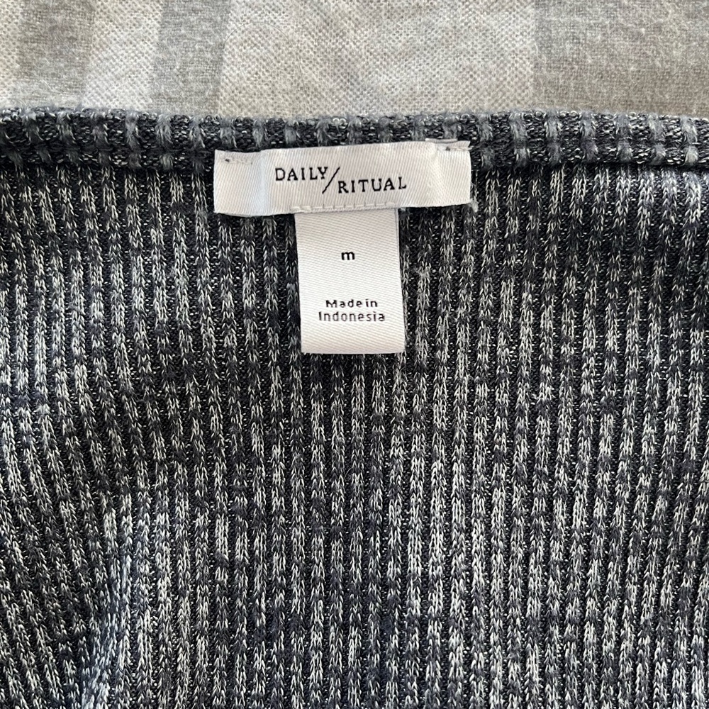 Daily ritual maxi dress, size medium, ribbed grey